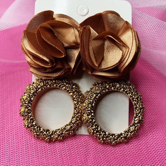 Tan Floral Earrings - Picture 1 of 1